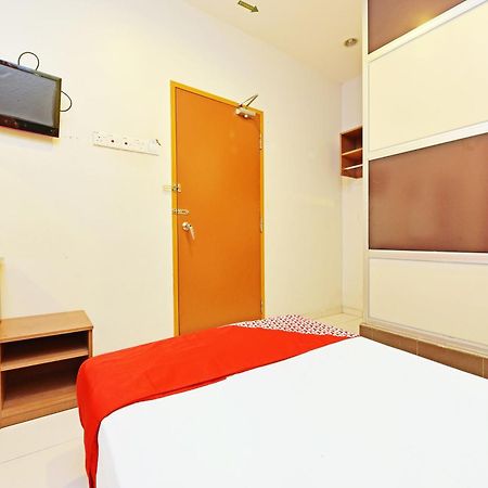 Oyo 582 Hotel Walk Inn Kampong Pasir Puteh  Ngoại thất bức ảnh