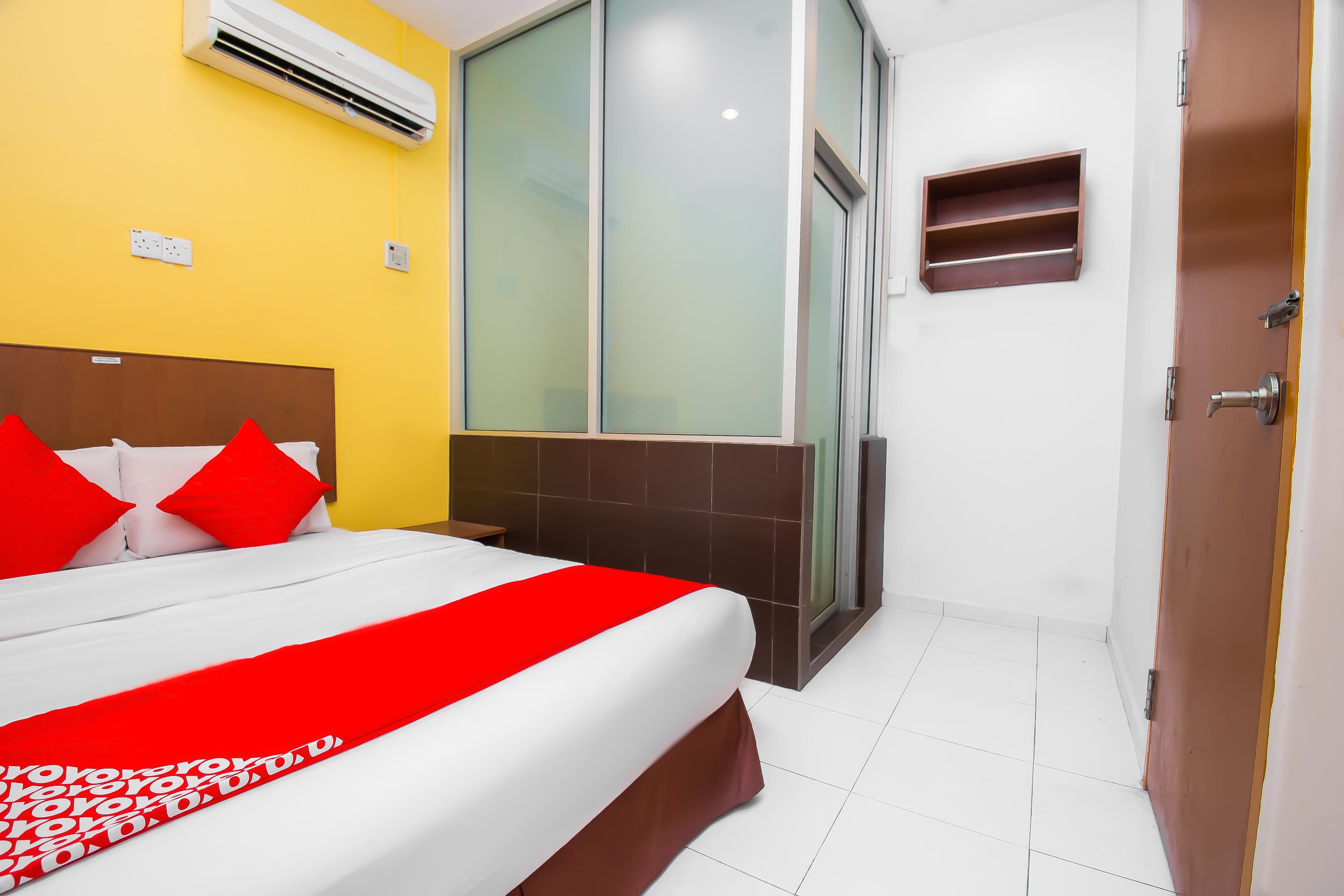 Oyo 582 Hotel Walk Inn Kampong Pasir Puteh  Ngoại thất bức ảnh
