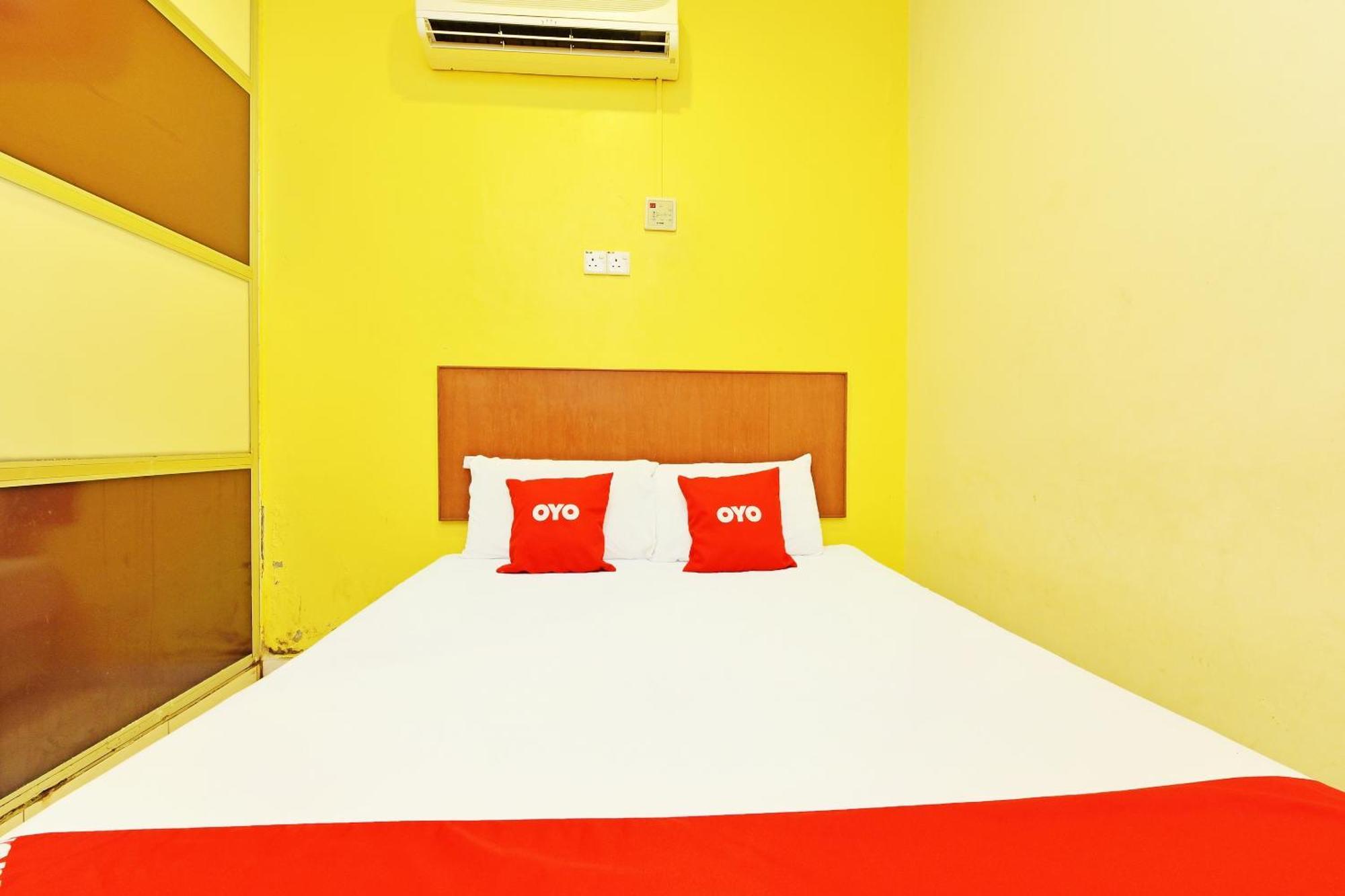 Oyo 582 Hotel Walk Inn Kampong Pasir Puteh  Ngoại thất bức ảnh