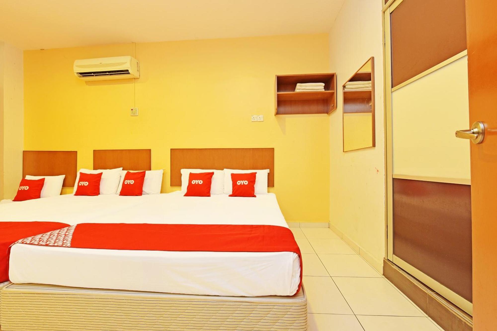 Oyo 582 Hotel Walk Inn Kampong Pasir Puteh  Ngoại thất bức ảnh